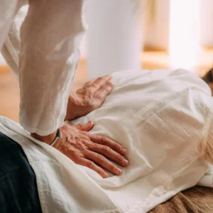 Séance de chiropraxie - Victor Germain, chiropracteur à Châtellerault 86100